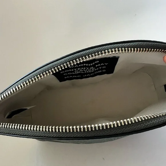 Marc Jacobs Dark Green Cosmetic Pouch - Picture 4 of 4